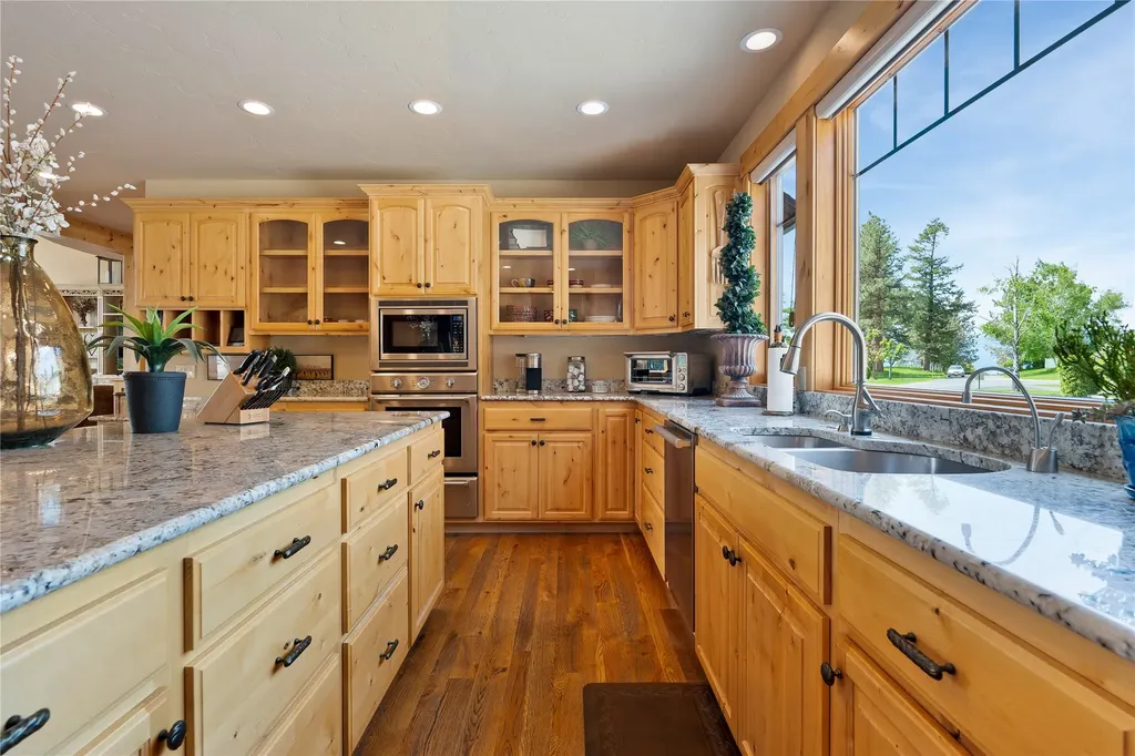 125 S Crestview Terrace Bigfork MT 59911