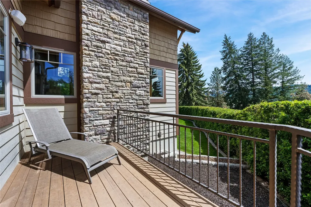 125 S Crestview Terrace Bigfork MT 59911