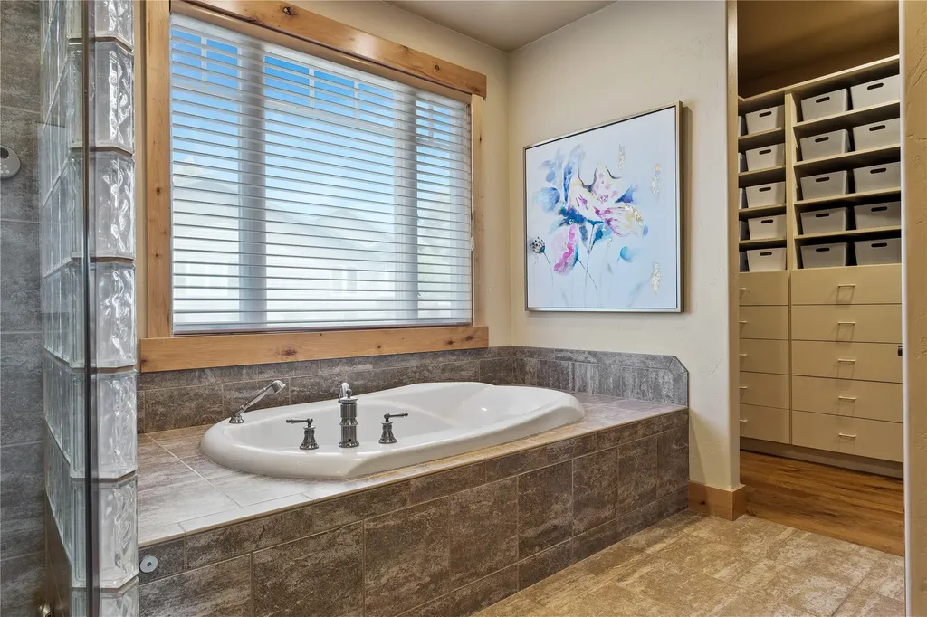 125 S Crestview Terrace Bigfork MT 59911