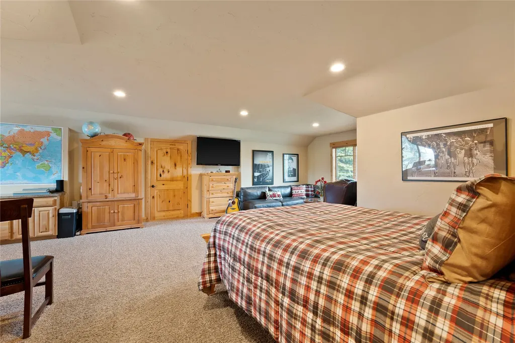125 S Crestview Terrace Bigfork MT 59911