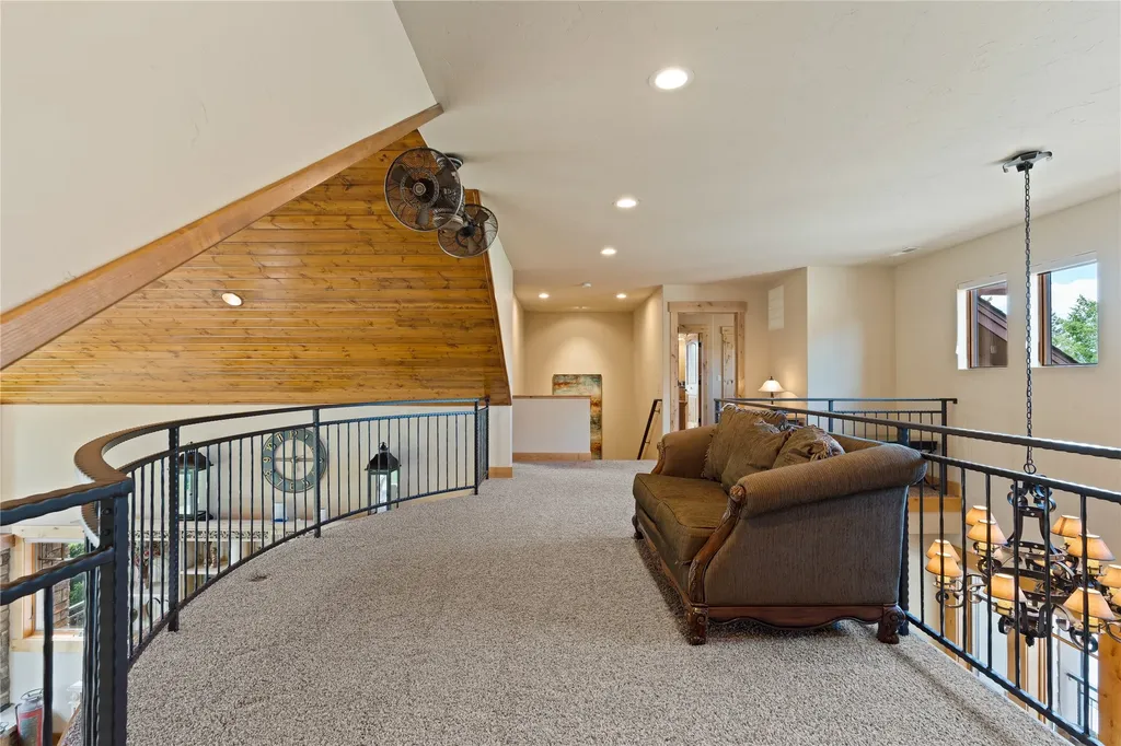 125 S Crestview Terrace Bigfork MT 59911