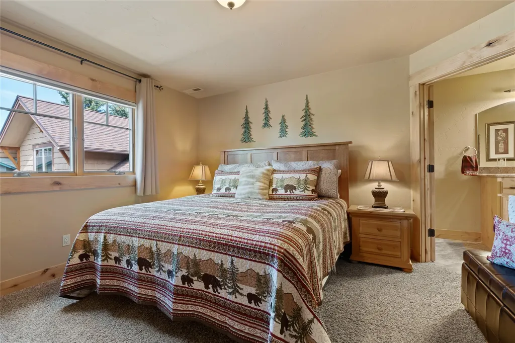 125 S Crestview Terrace Bigfork MT 59911