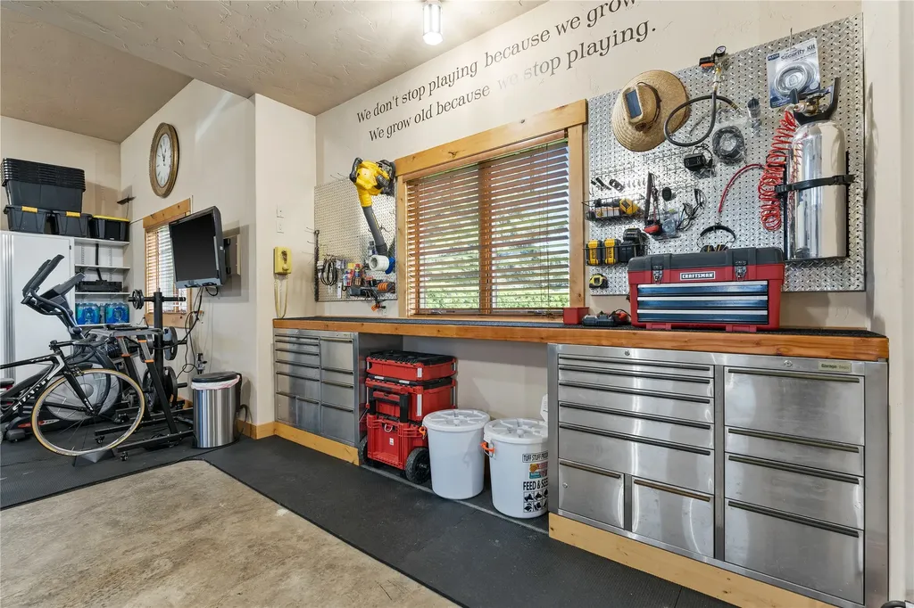 125 S Crestview Terrace Bigfork MT 59911