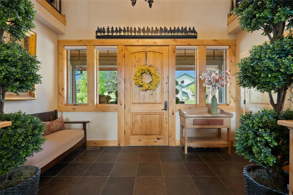 125 S Crestview Terrace Bigfork MT 59911