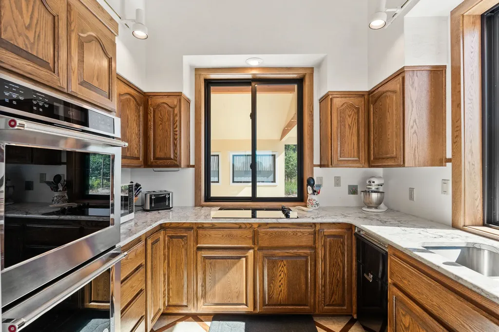 33676 Hilltop Terrace Bigfork MT 59911