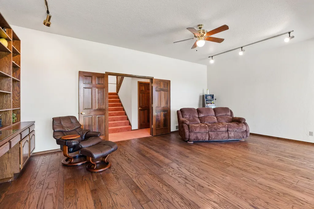 33676 Hilltop Terrace Bigfork MT 59911