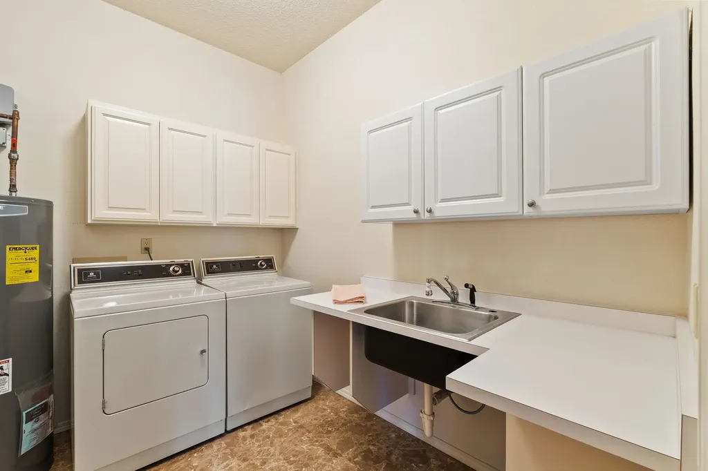 33676 Hilltop Terrace Bigfork MT 59911