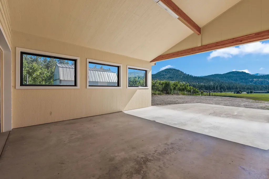 33676 Hilltop Terrace Bigfork MT 59911
