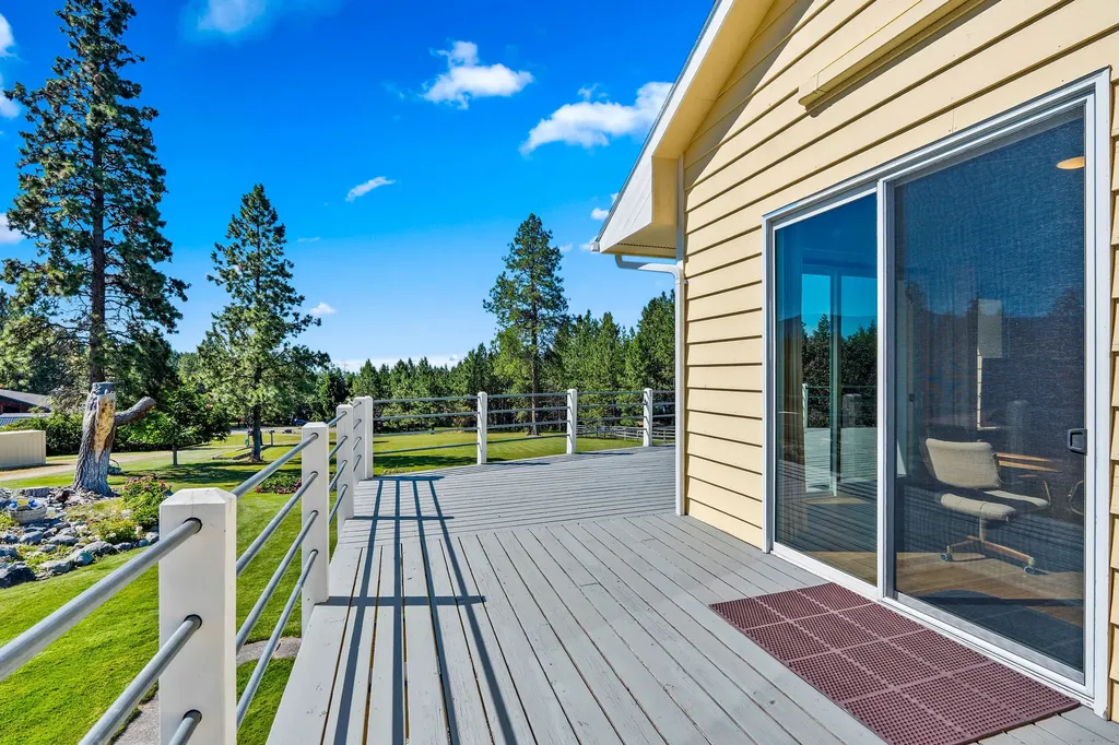 33676 Hilltop Terrace Bigfork MT 59911