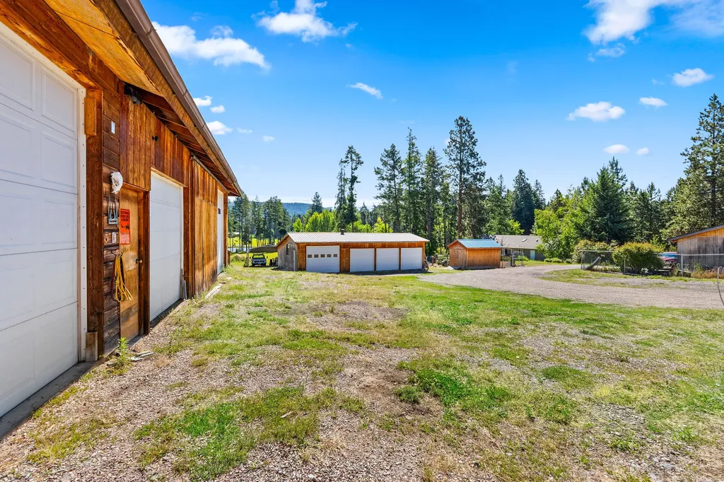 33676 Hilltop Terrace Bigfork MT 59911