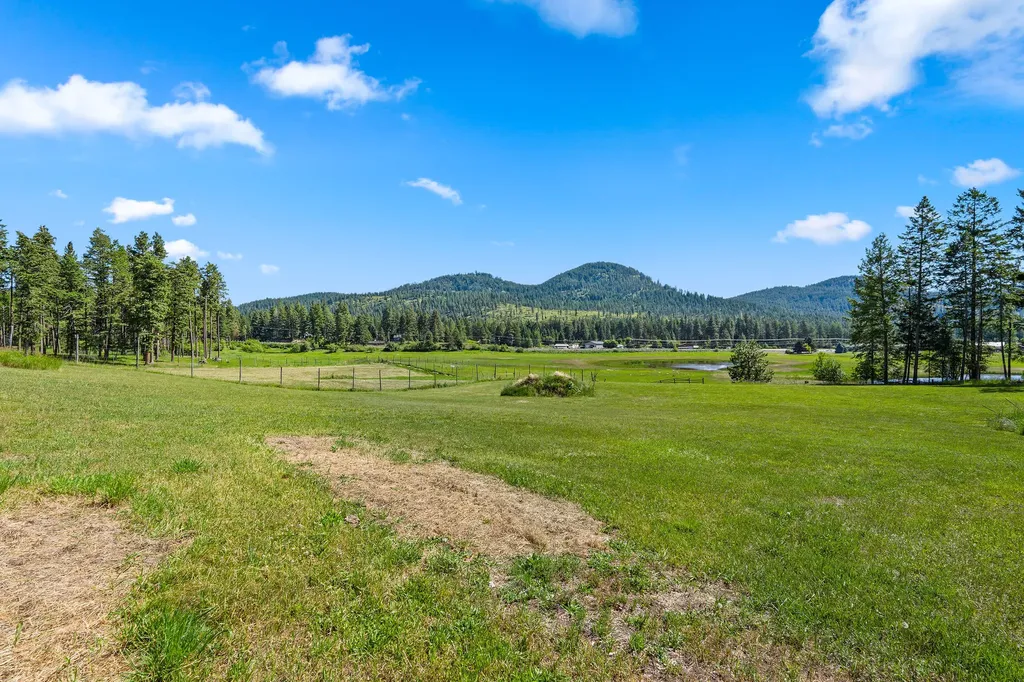 33676 Hilltop Terrace Bigfork MT 59911