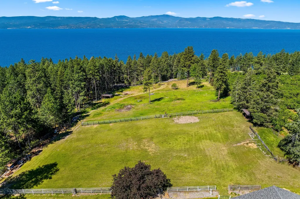 33676 Hilltop Terrace Bigfork MT 59911