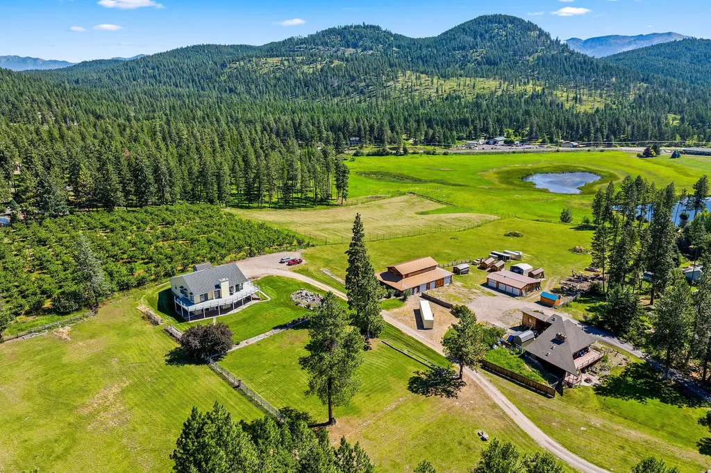 33676 Hilltop Terrace Bigfork MT 59911