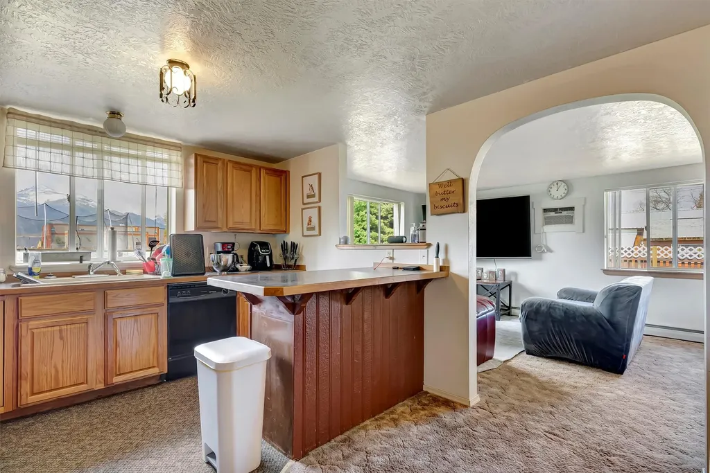 611 Old Corvallis Road Corvallis MT 59828