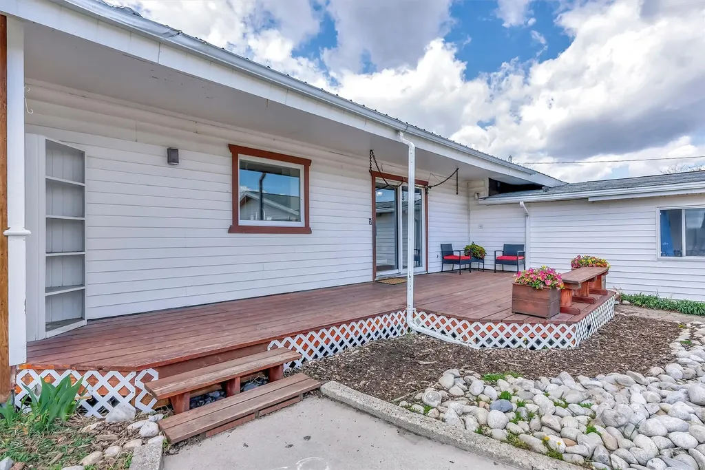611 Old Corvallis Road Corvallis MT 59828