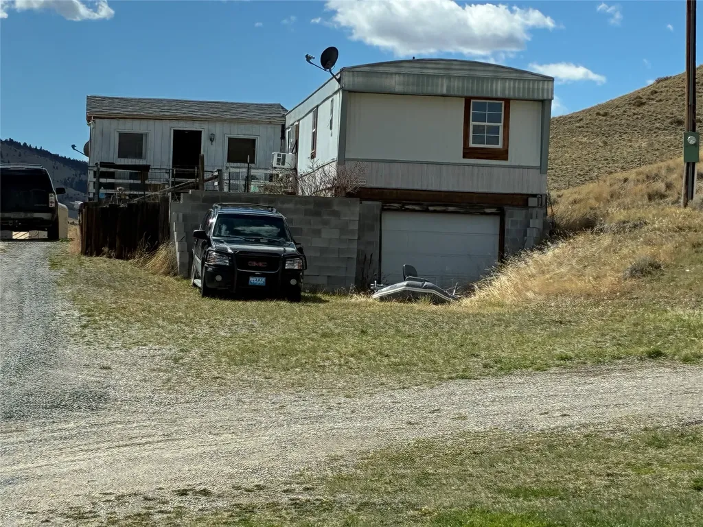 348 Cottonwood Road Cardwell MT 59721