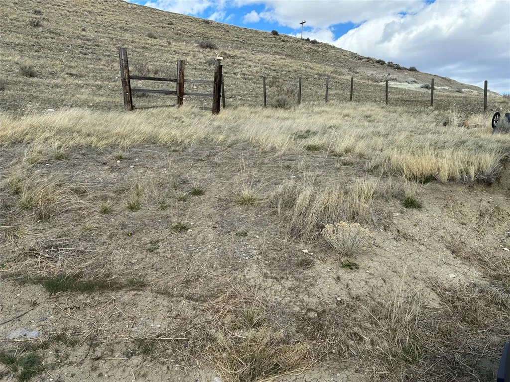 348 Cottonwood Road Cardwell MT 59721