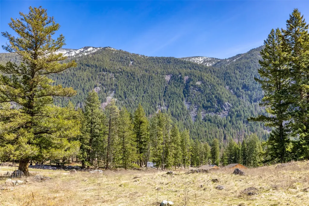 67 Mack Road Columbia Falls MT 59912