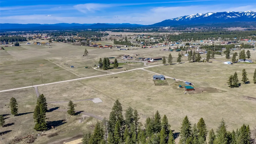 67 Mack Road Columbia Falls MT 59912