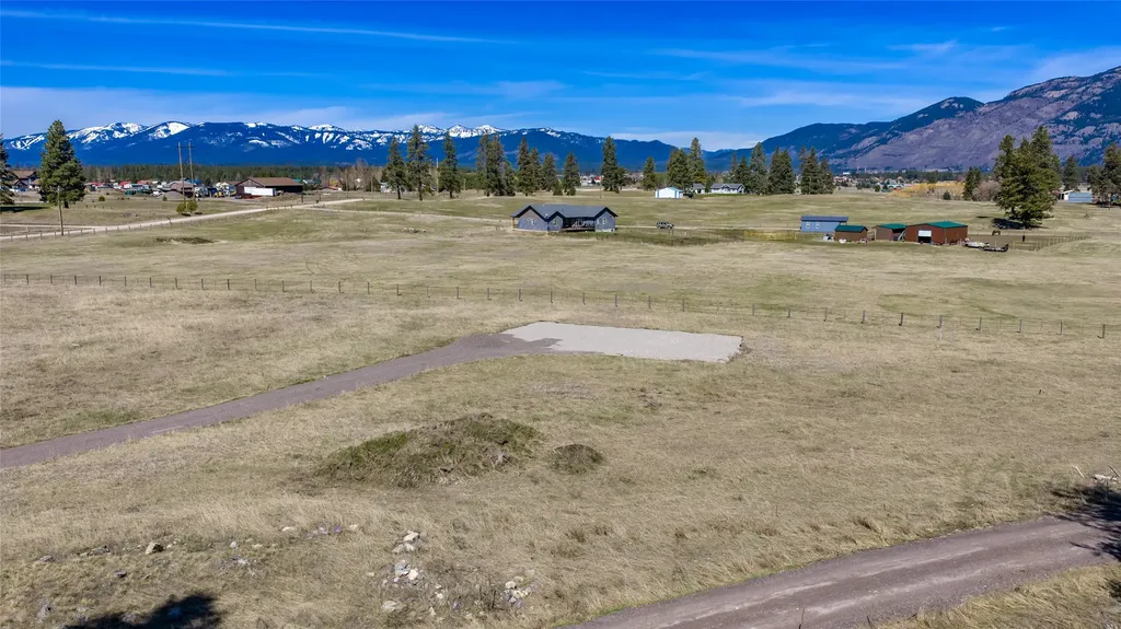 67 Mack Road Columbia Falls MT 59912