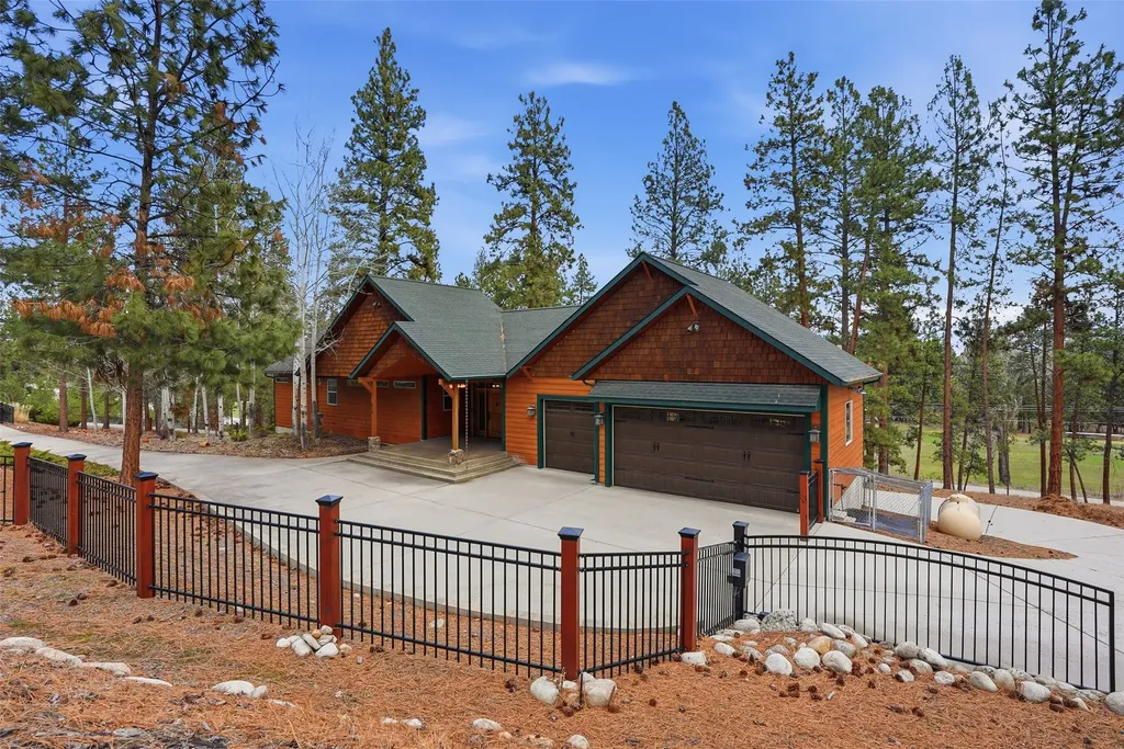215 Peekaboo Trail Hamilton MT 59840