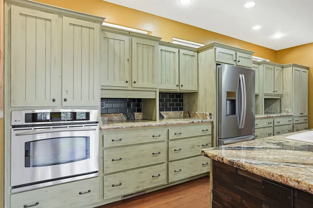 215 Peekaboo Trail Hamilton MT 59840