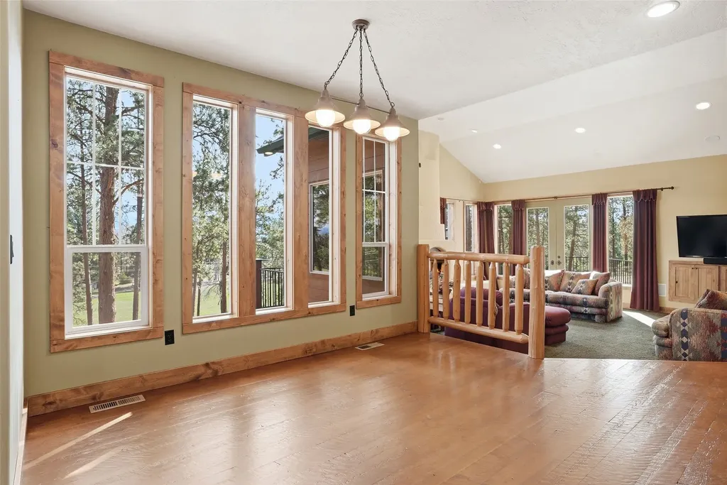 215 Peekaboo Trail Hamilton MT 59840