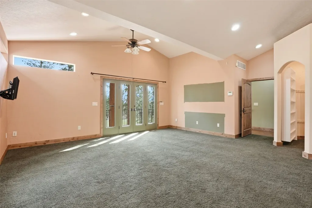 215 Peekaboo Trail Hamilton MT 59840
