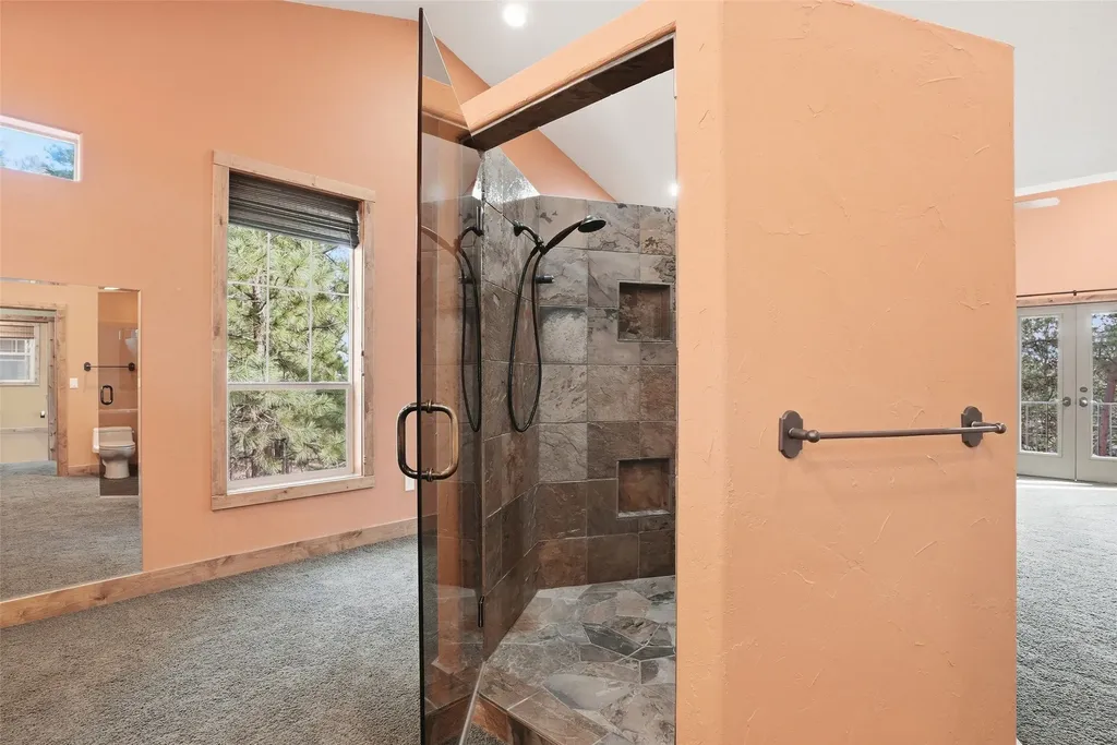 215 Peekaboo Trail Hamilton MT 59840