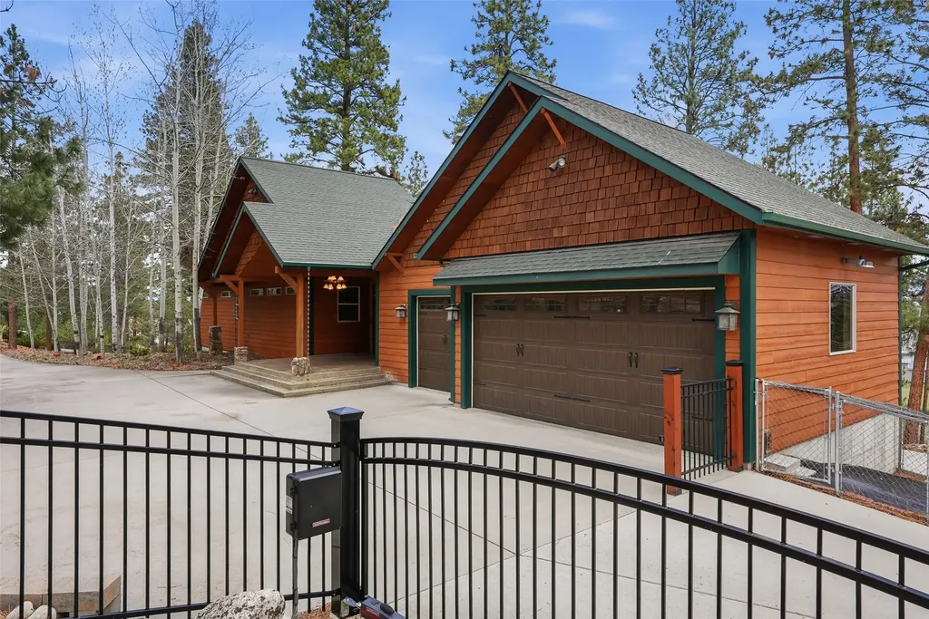 215 Peekaboo Trail Hamilton MT 59840