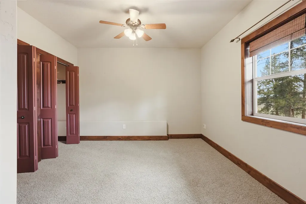 215 Peekaboo Trail Hamilton MT 59840