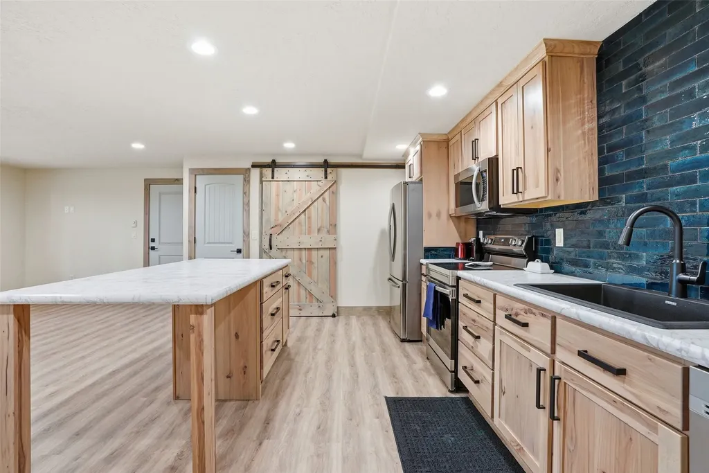 215 Peekaboo Trail Hamilton MT 59840