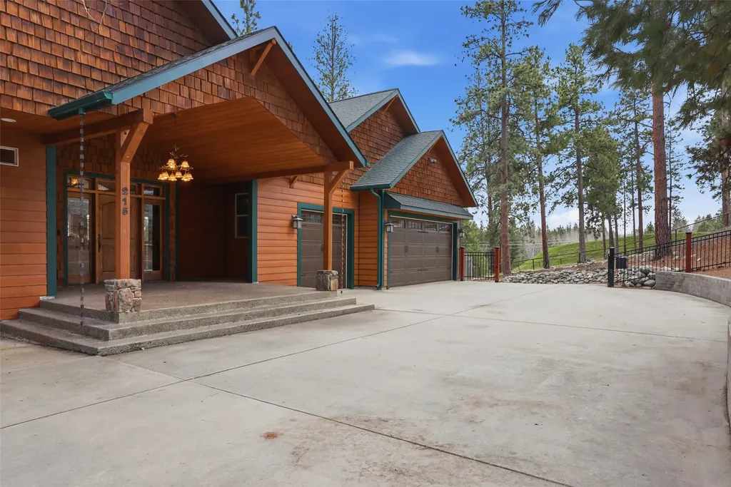 215 Peekaboo Trail Hamilton MT 59840