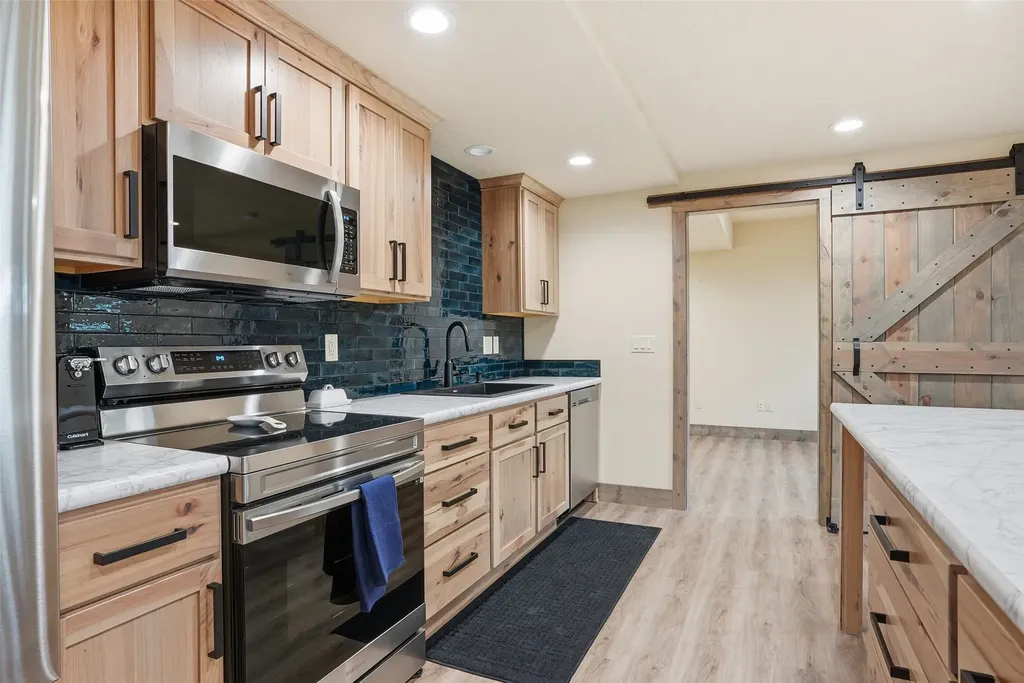 215 Peekaboo Trail Hamilton MT 59840