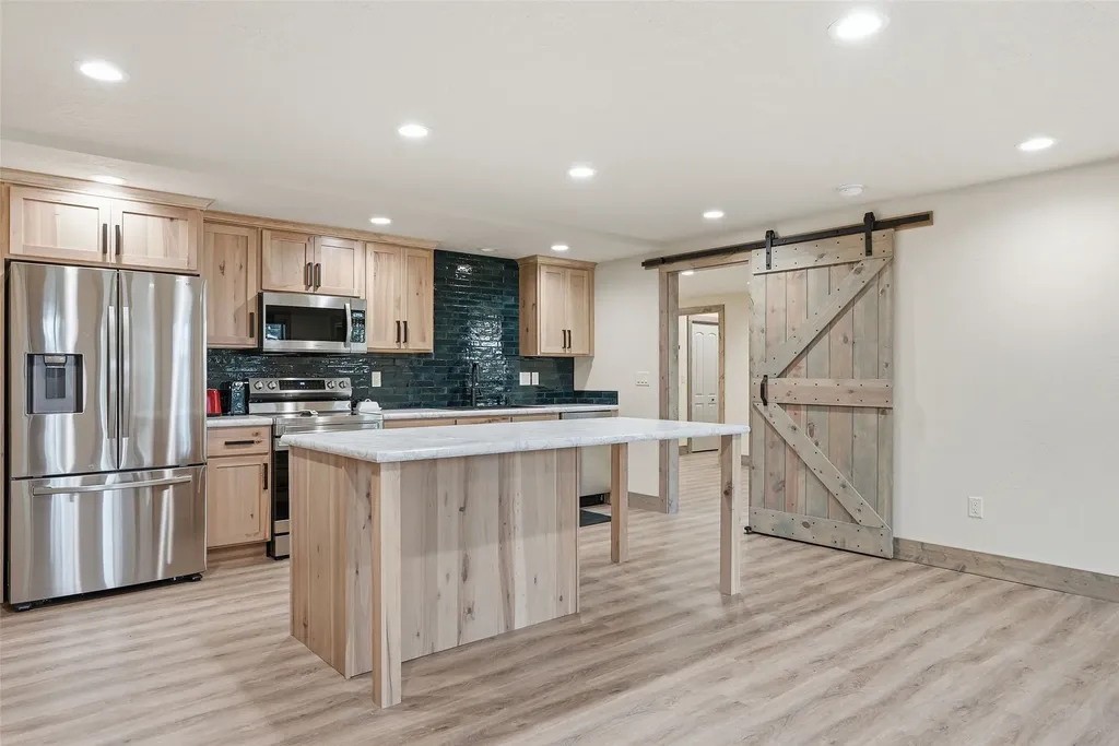 215 Peekaboo Trail Hamilton MT 59840