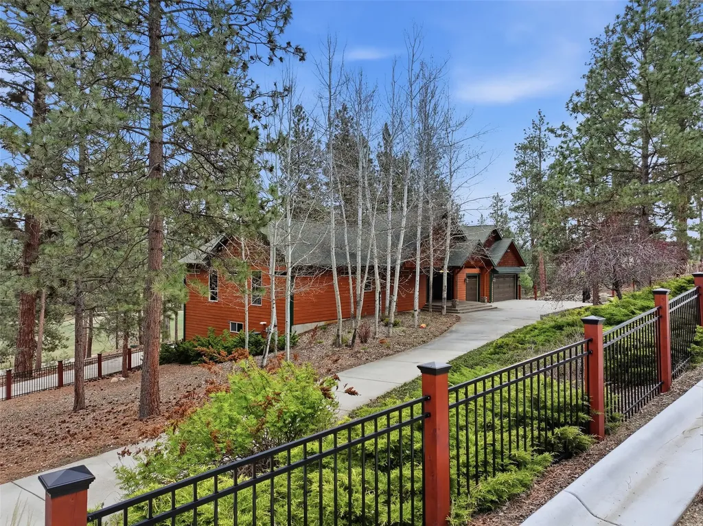 215 Peekaboo Trail Hamilton MT 59840