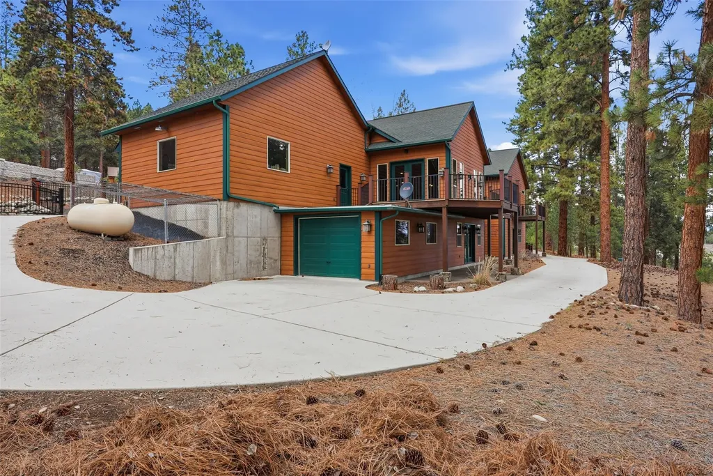 215 Peekaboo Trail Hamilton MT 59840