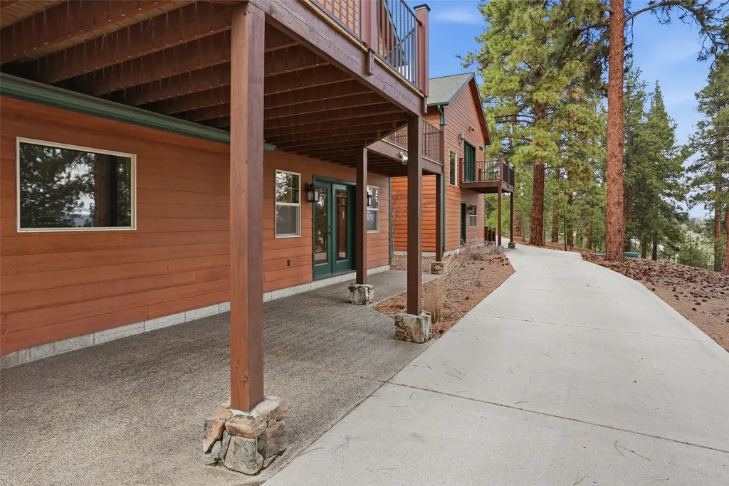 215 Peekaboo Trail Hamilton MT 59840