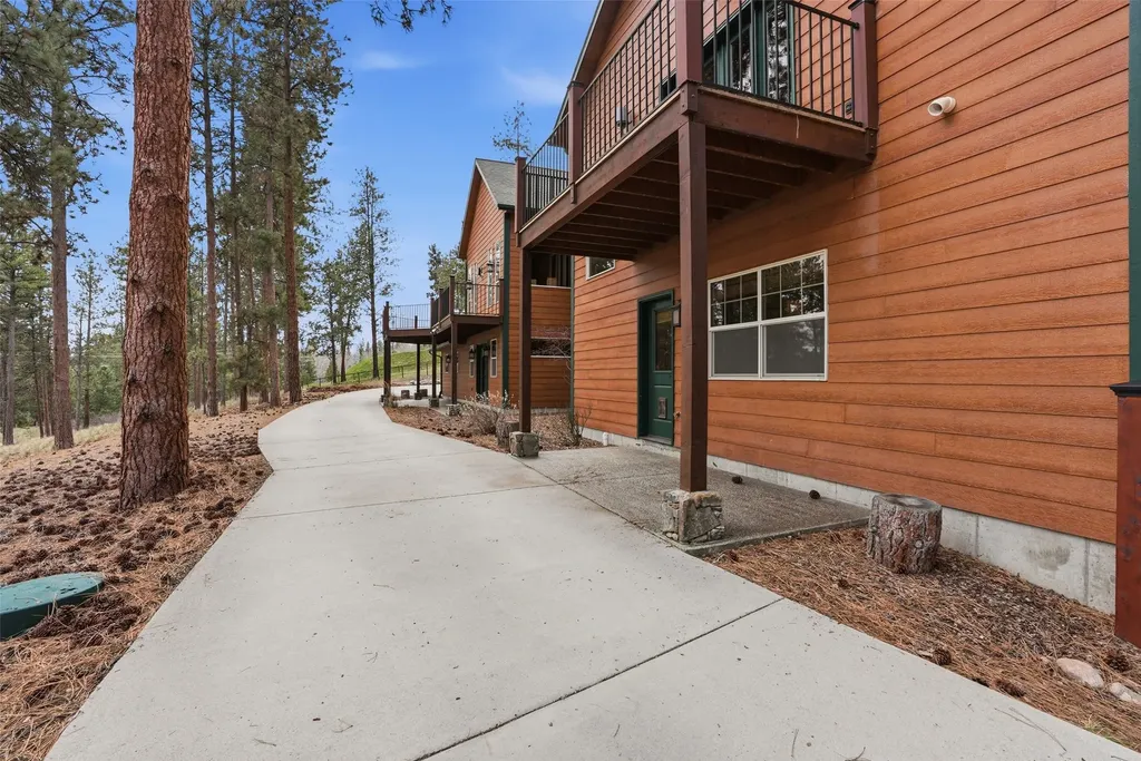215 Peekaboo Trail Hamilton MT 59840