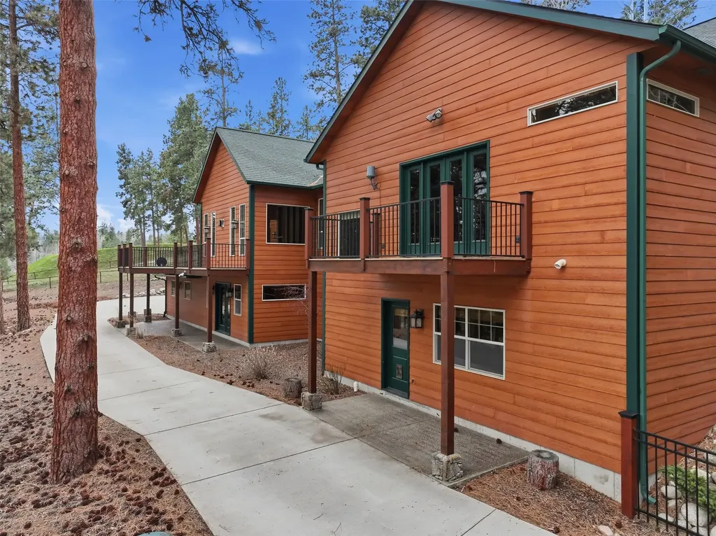 215 Peekaboo Trail Hamilton MT 59840