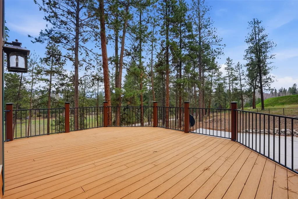 215 Peekaboo Trail Hamilton MT 59840