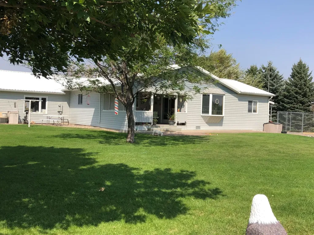 525 Collins Avenue Geraldine MT 59446