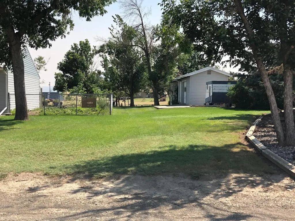 525 Collins Avenue Geraldine MT 59446
