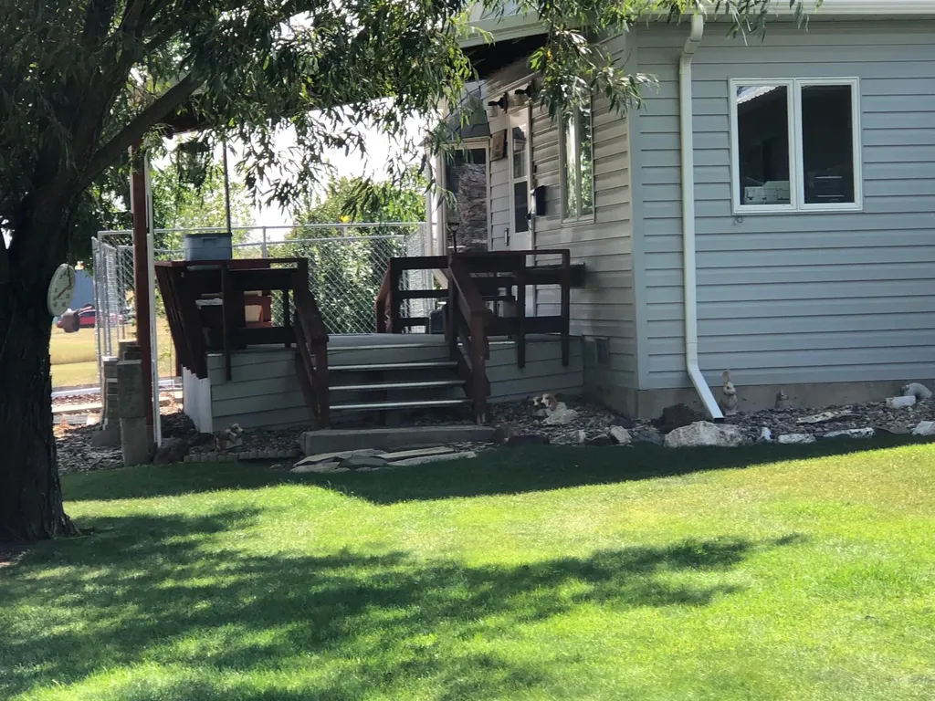 525 Collins Avenue Geraldine MT 59446