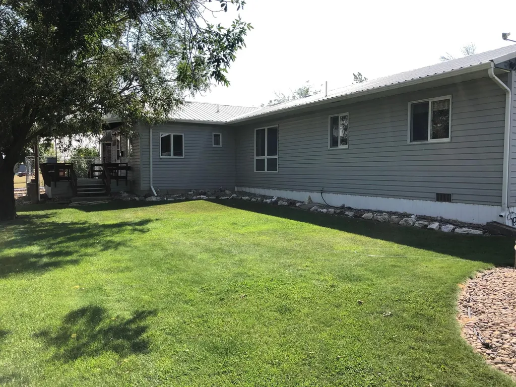 525 Collins Avenue Geraldine MT 59446