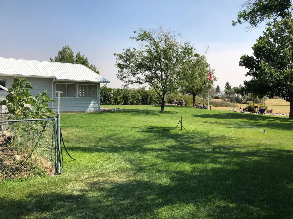 525 Collins Avenue Geraldine MT 59446