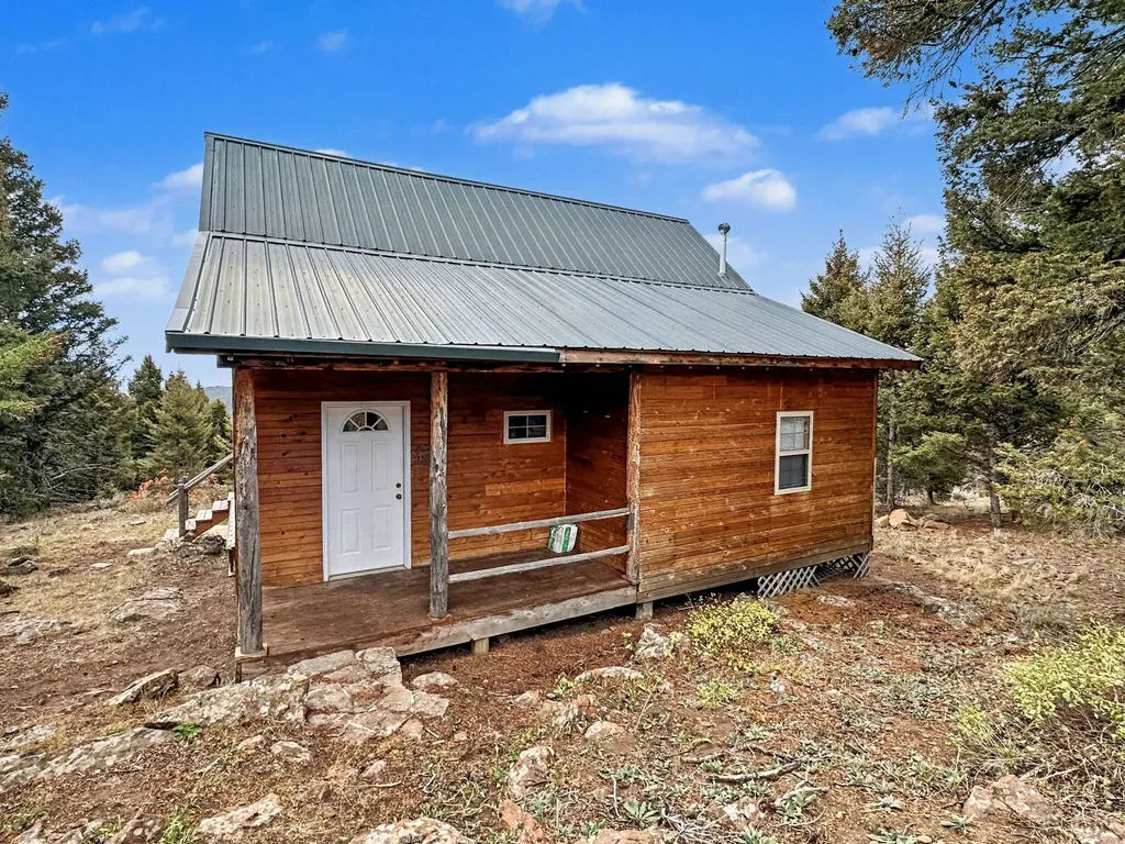 30 Bunks Trail Ennis MT 59729
