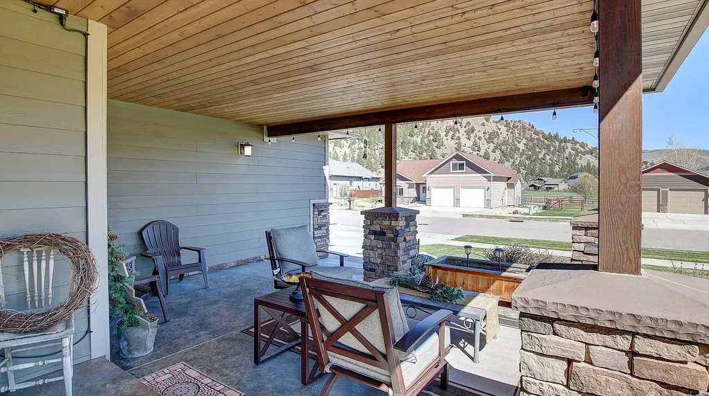 10961 Stella Blue Drive Lolo MT 59847