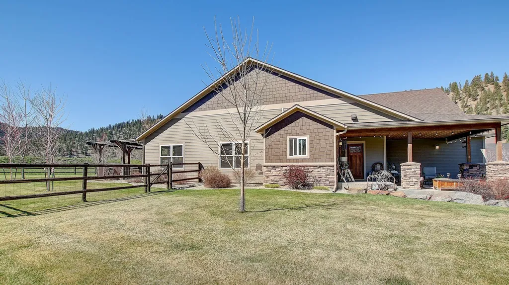 10961 Stella Blue Drive Lolo MT 59847