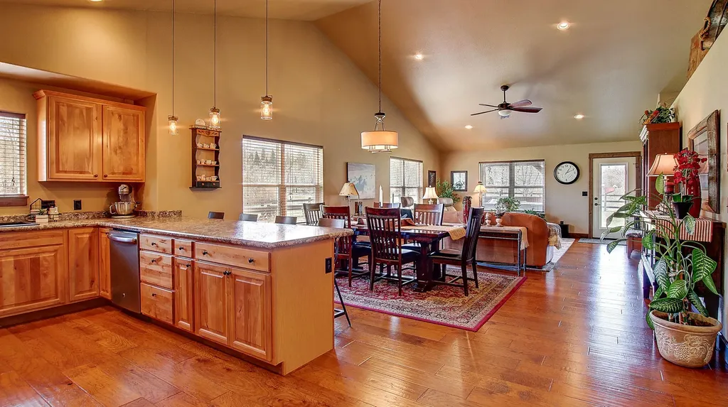 10961 Stella Blue Drive Lolo MT 59847